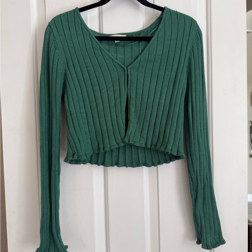 CROPPED GREEN PEEKABOO SWEATER